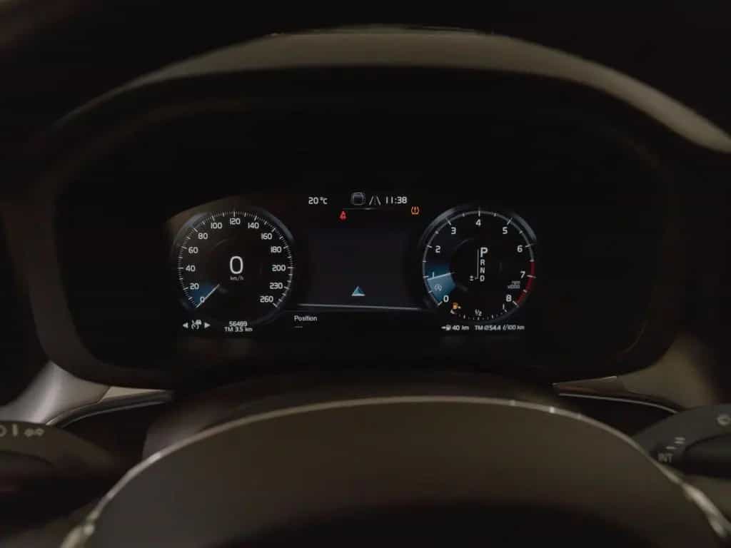 Volvo XC 60 T4 2WD Momentum Pro H/K NAVI W-LAN ACC LED 05/2020-photo-17