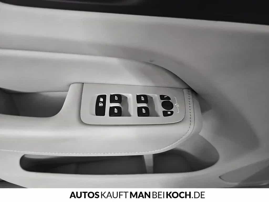 Volvo XC60 B4 Core 4xSHz LED Google LEDER PDC/CAM QI 10/2023-photo-18
