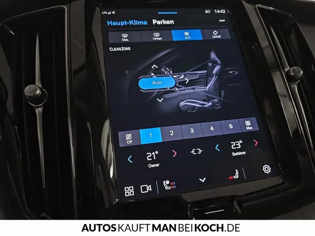 Volvo XC60 B4 Core 4xSHz LED Google LEDER PDC/CAM QI 10/2023-photo-23