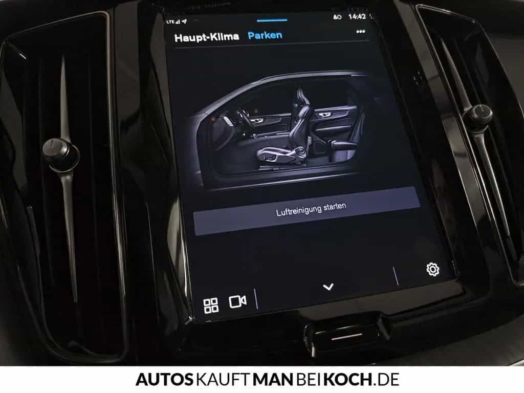 Volvo XC60 B4 Core 4xSHz LED Google LEDER PDC/CAM QI 10/2023-photo-24