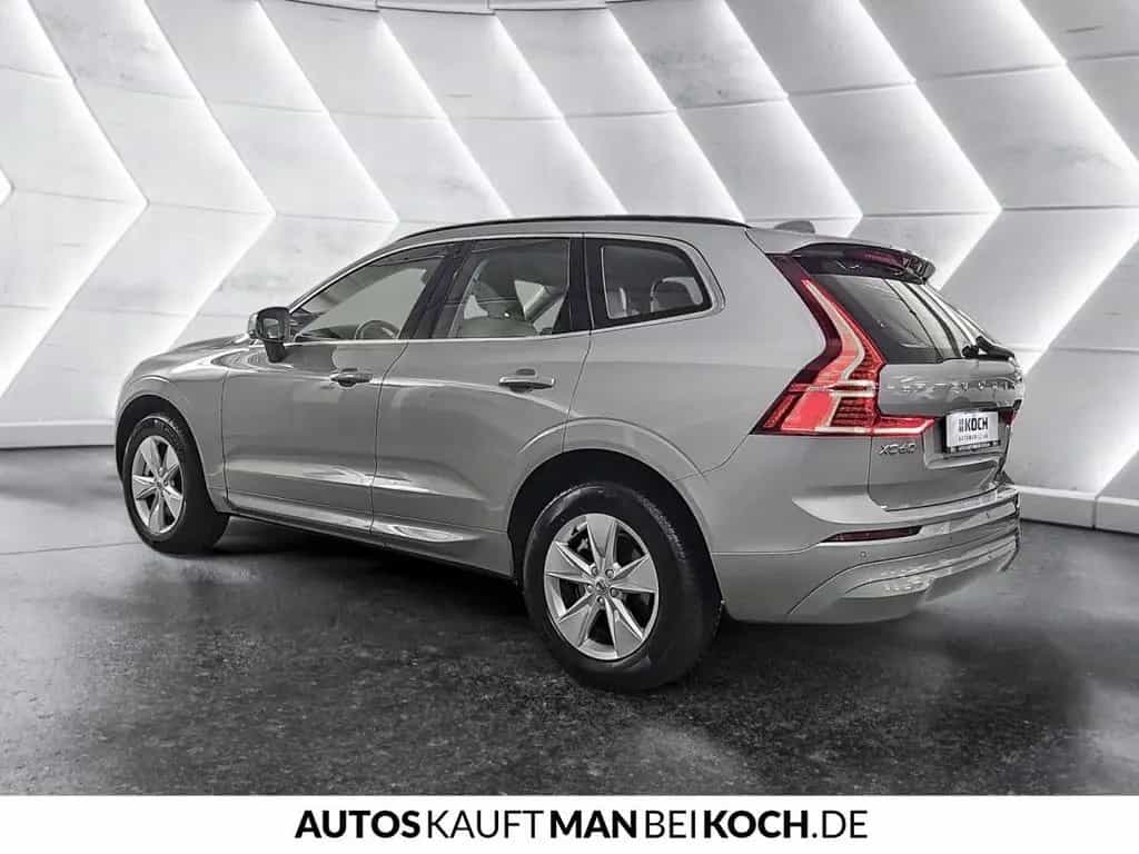 Volvo XC60 B4 Core 4xSHz LED Google LEDER PDC/CAM QI 10/2023-photo-3