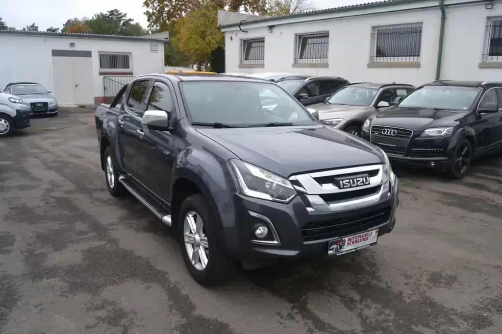 Isuzu D-Max Double Cab AUT 4WD LS 2 Sitze 01/2018-photo-0
