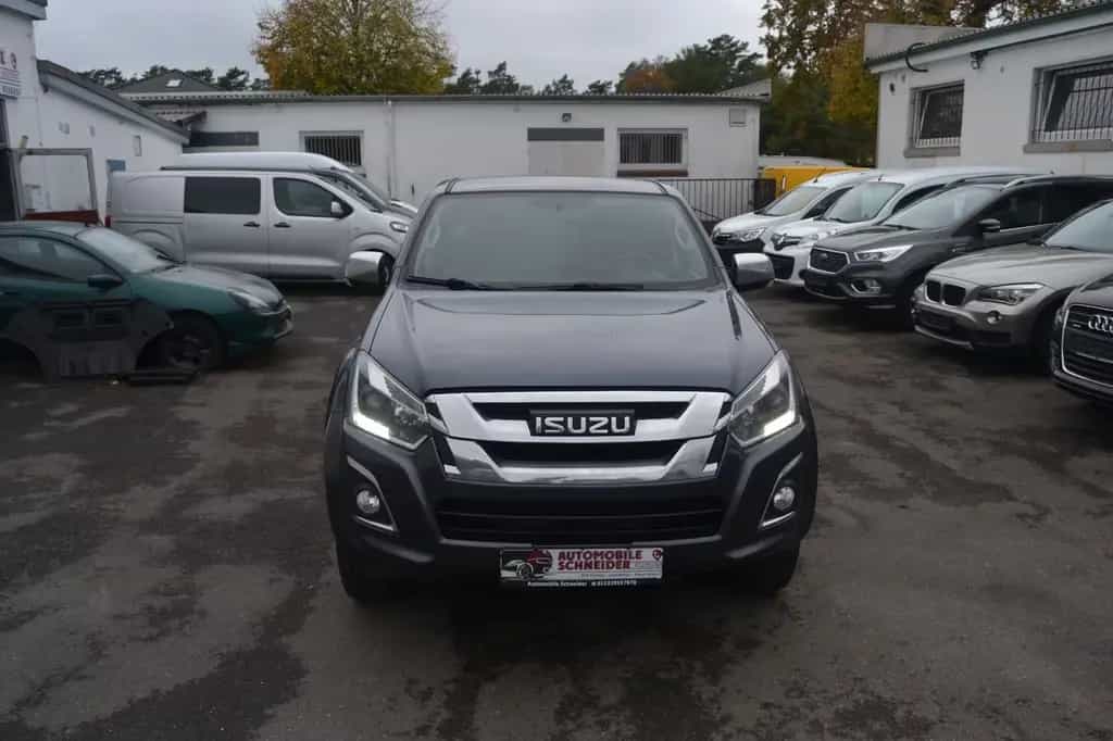 Isuzu D-Max Double Cab AUT 4WD LS 2 Sitze 01/2018-photo-1