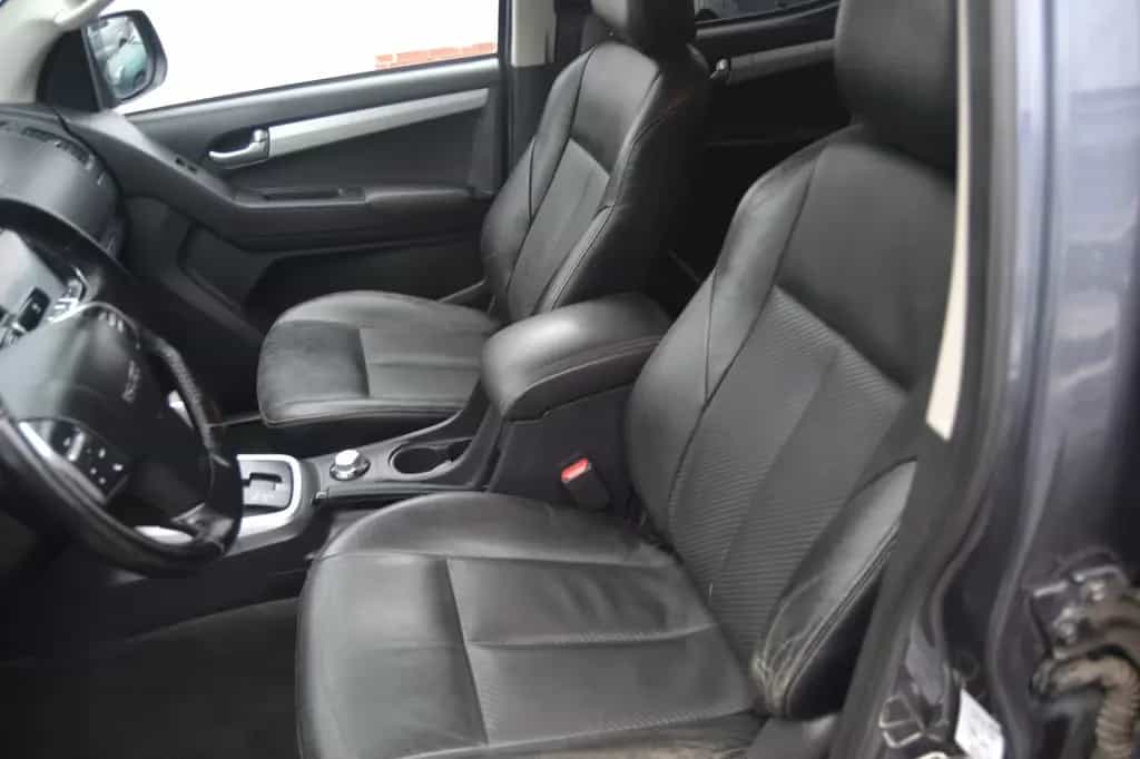 Isuzu D-Max Double Cab AUT 4WD LS 2 Sitze 01/2018-photo-13