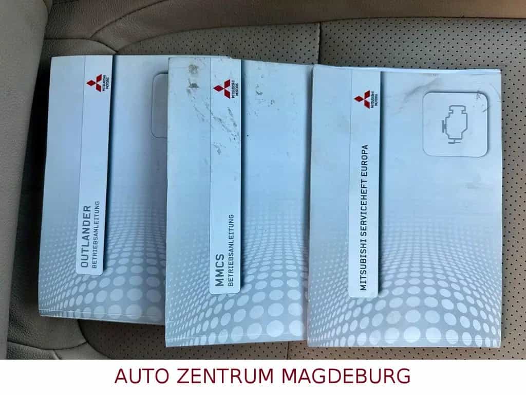 Mitsubishi Outlander Top 4WD AUTOM*SD*KAMERA*7SITZER 09/2016-photo-22