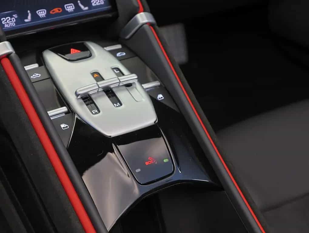 Ferrari Roma Spider 06/2025-photo-14