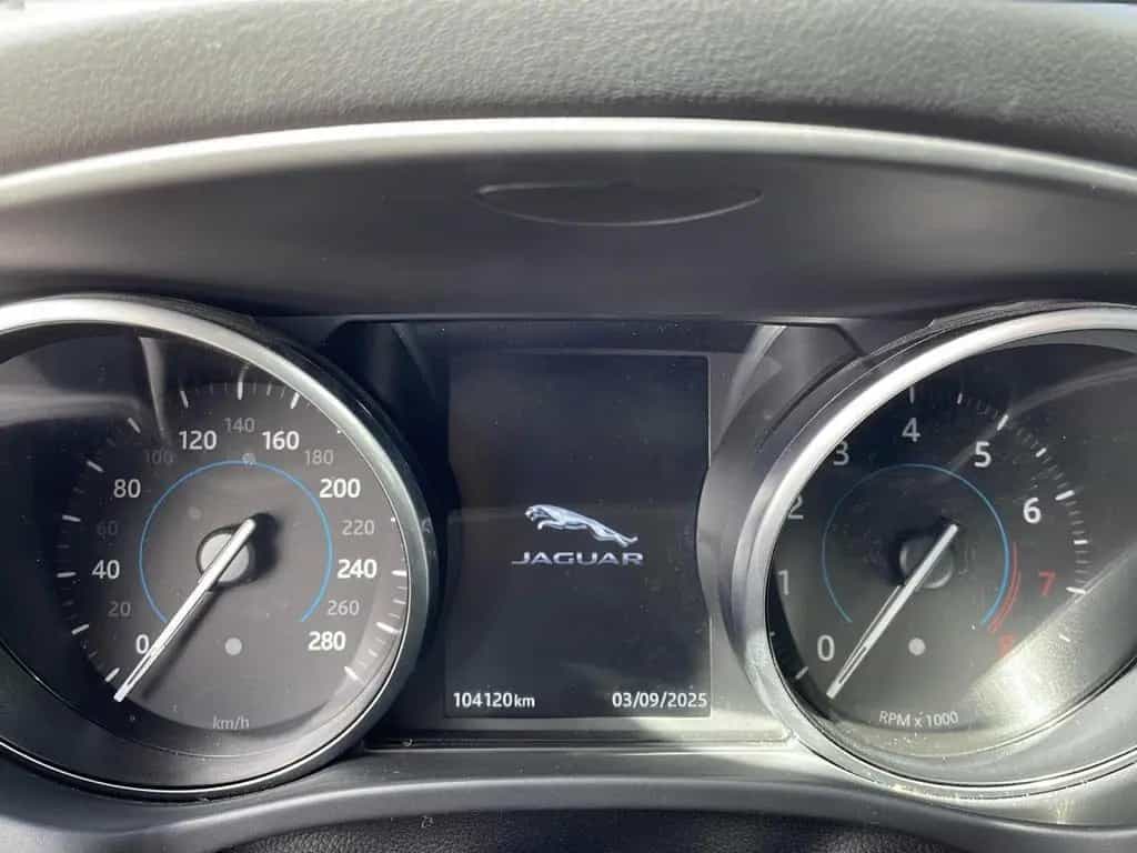 Jaguar F-Pace 35t AWD Prestige 02/2018-photo-12