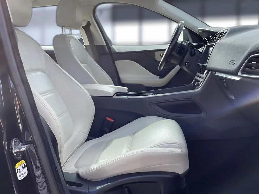 Jaguar F-Pace 35t AWD Prestige 02/2018-photo-18