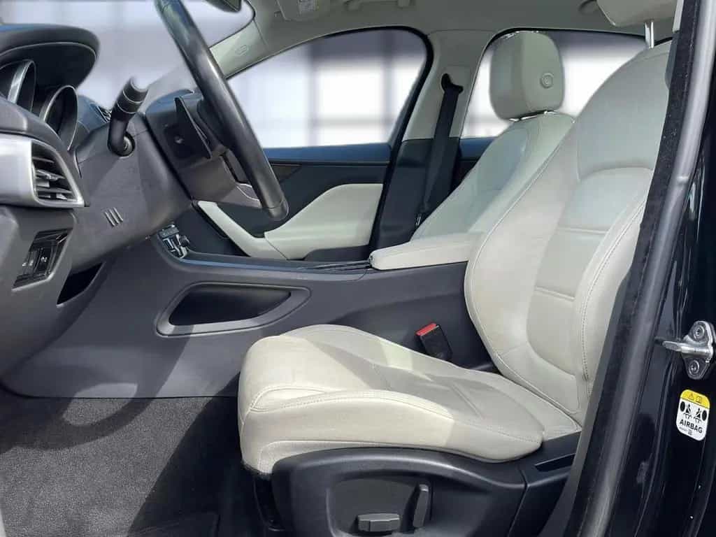 Jaguar F-Pace 35t AWD Prestige 02/2018-photo-9