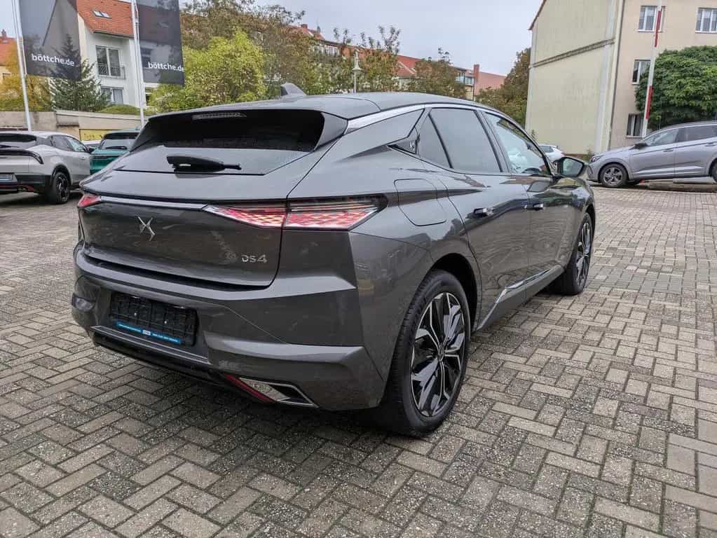 DS Automobiles DS4 Opera 1.2 12V e-THP / PureTech Metallic 08/2023-photo-3