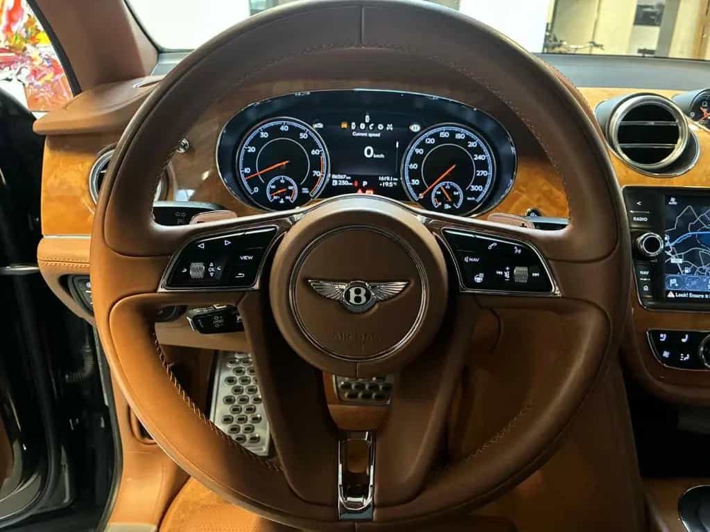 Bentley Bentayga 6.0 W12+TRAILER+PANO+MEMO+NAIM+LUFT+NAV 02/2017-photo-10