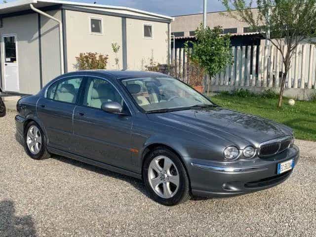 Jaguar X-Type X-Type 3.0 V6 24V cat Executive 04/2002-photo-2