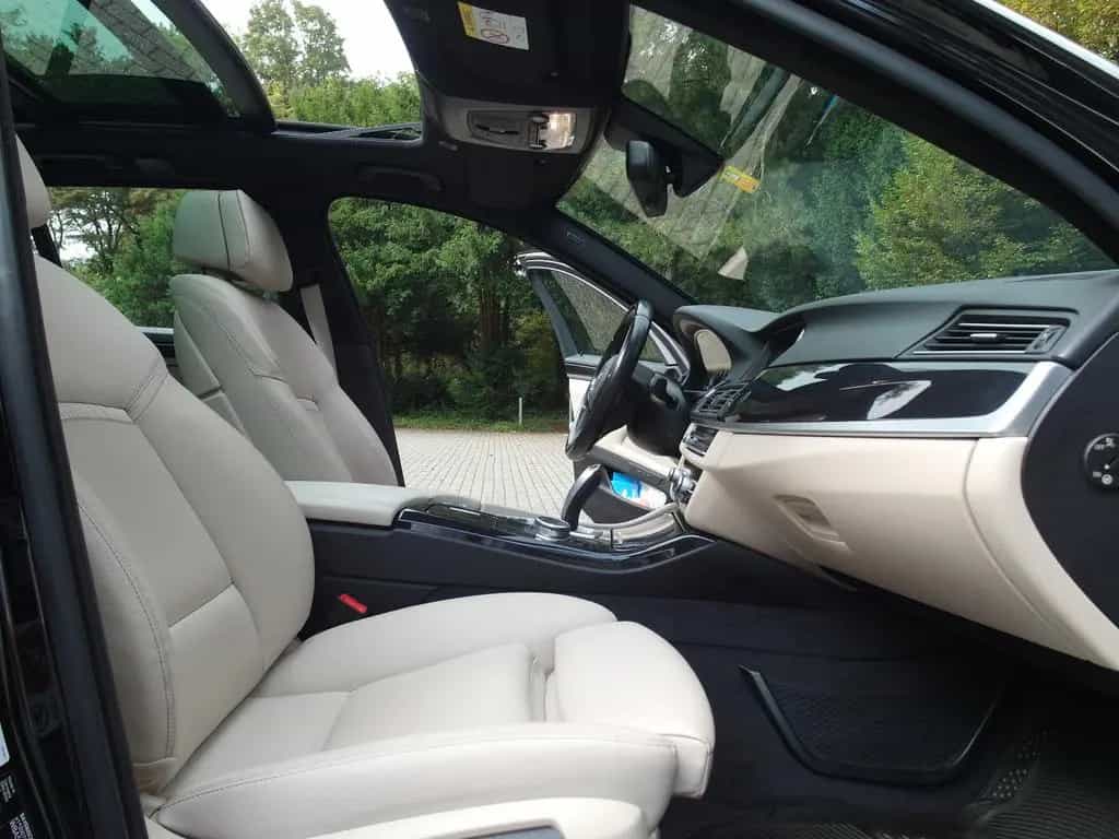 BMW 5 Series 530d Touring xDrive M-Sport Paket NP 78.000 € 02/2017-photo-3