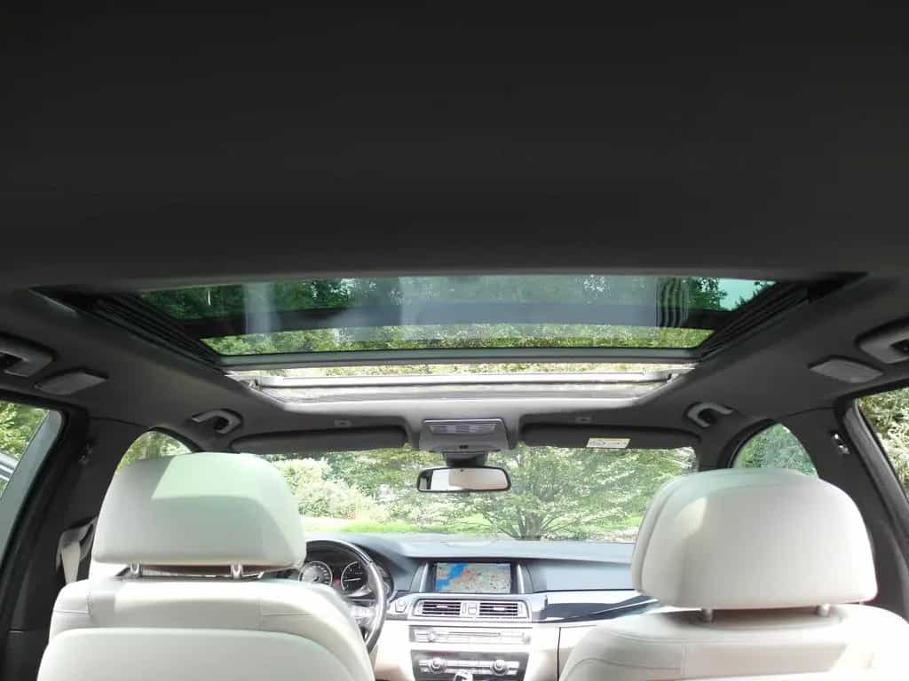BMW 5 Series 530d Touring xDrive M-Sport Paket NP 78.000 € 02/2017-photo-5