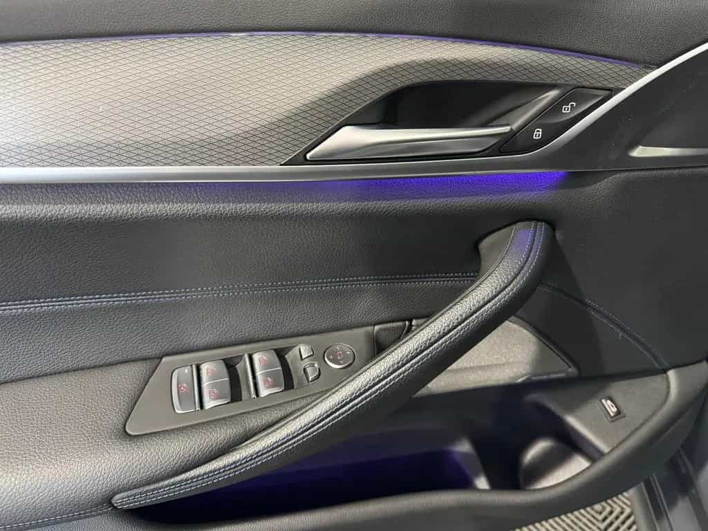 BMW 5 Series 530i Lim. xDr.*M SPORT*LED-ACC-H&K-HUD-R.KAM-AHK 03/2020-photo-17