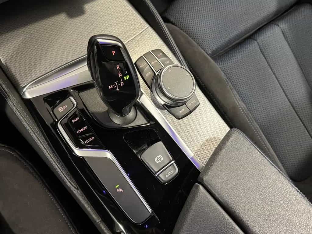 BMW 5 Series 530i Lim. xDr.*M SPORT*LED-ACC-H&K-HUD-R.KAM-AHK 03/2020-photo-32
