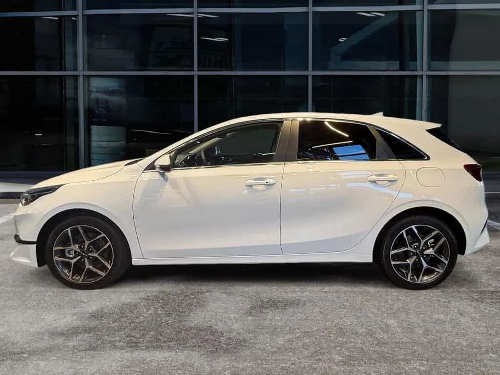 Kia Ceed 1.5 T-GDI (48V Mild-Hybrid) DCT7 Ultimate E 10/2025-photo-1