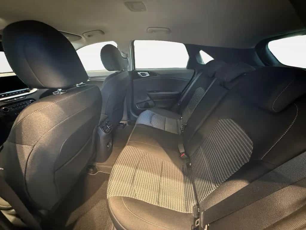 Kia Ceed 1.5 T-GDI (48V Mild-Hybrid) DCT7 Ultimate E 10/2025-photo-10