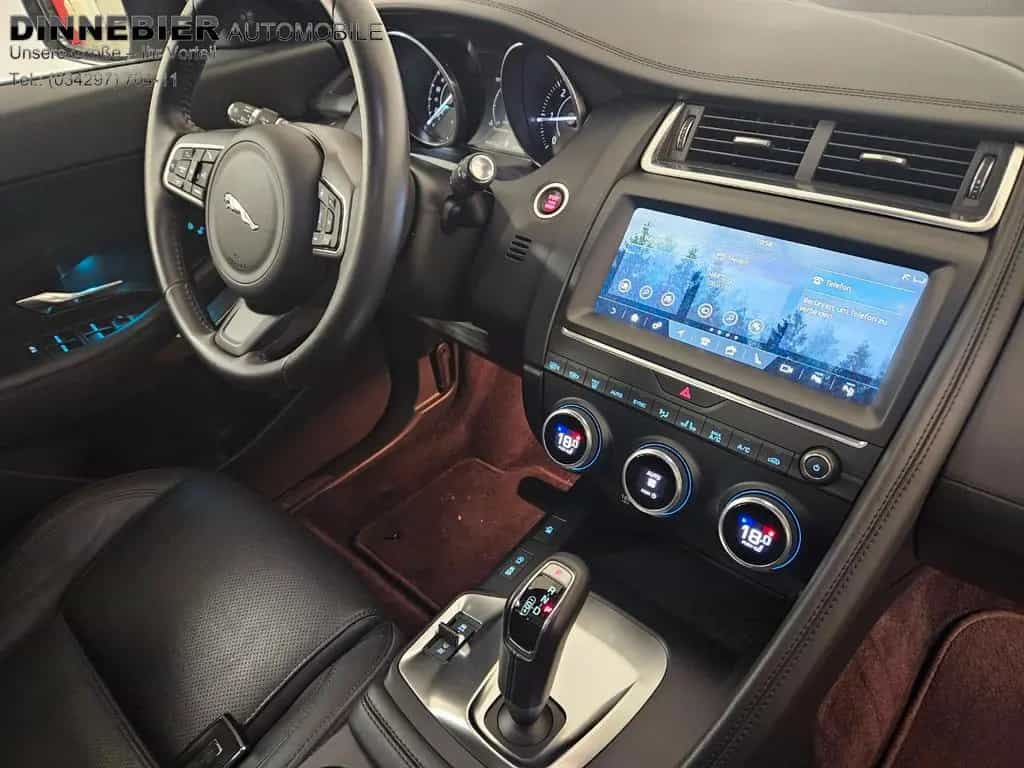 Jaguar E-Pace S AWD 360-CAM ACC CAM LED NAVI PANO SD 06/2018-photo-11