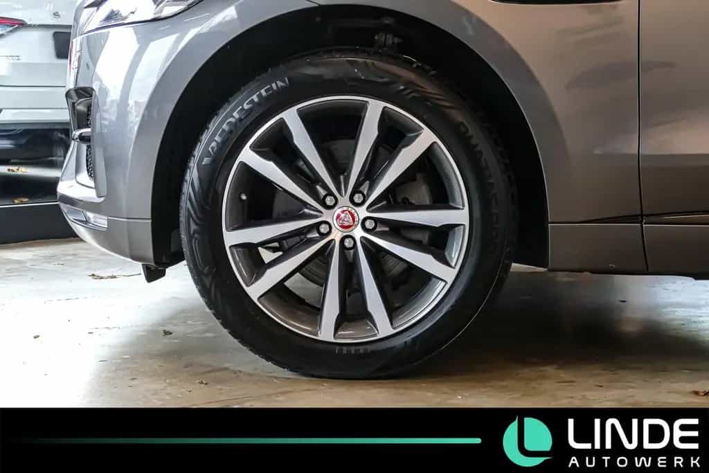Jaguar F-Pace R-Sport AWD |AHK|NAVI|LED|RFK|CARPLAY|20" 11/2018-photo-2