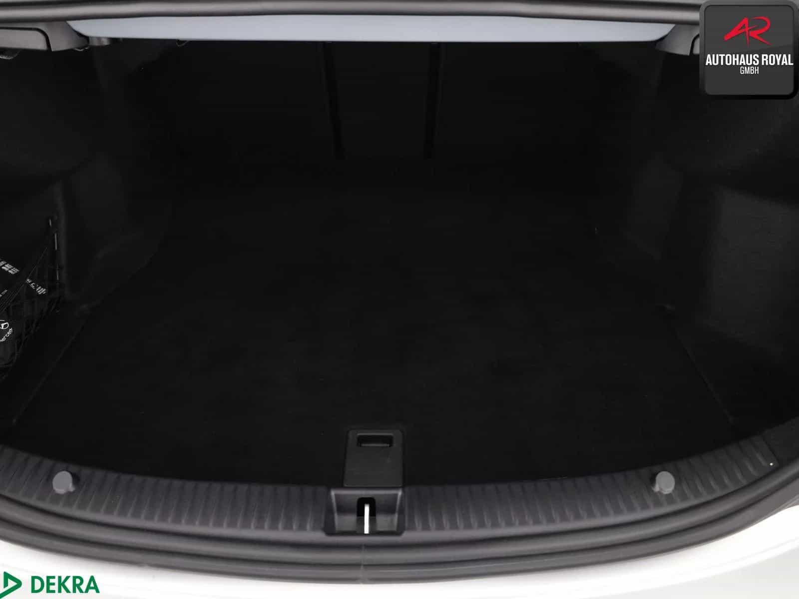 Mercedes-Benz C-Class 220 11/2019-photo-12