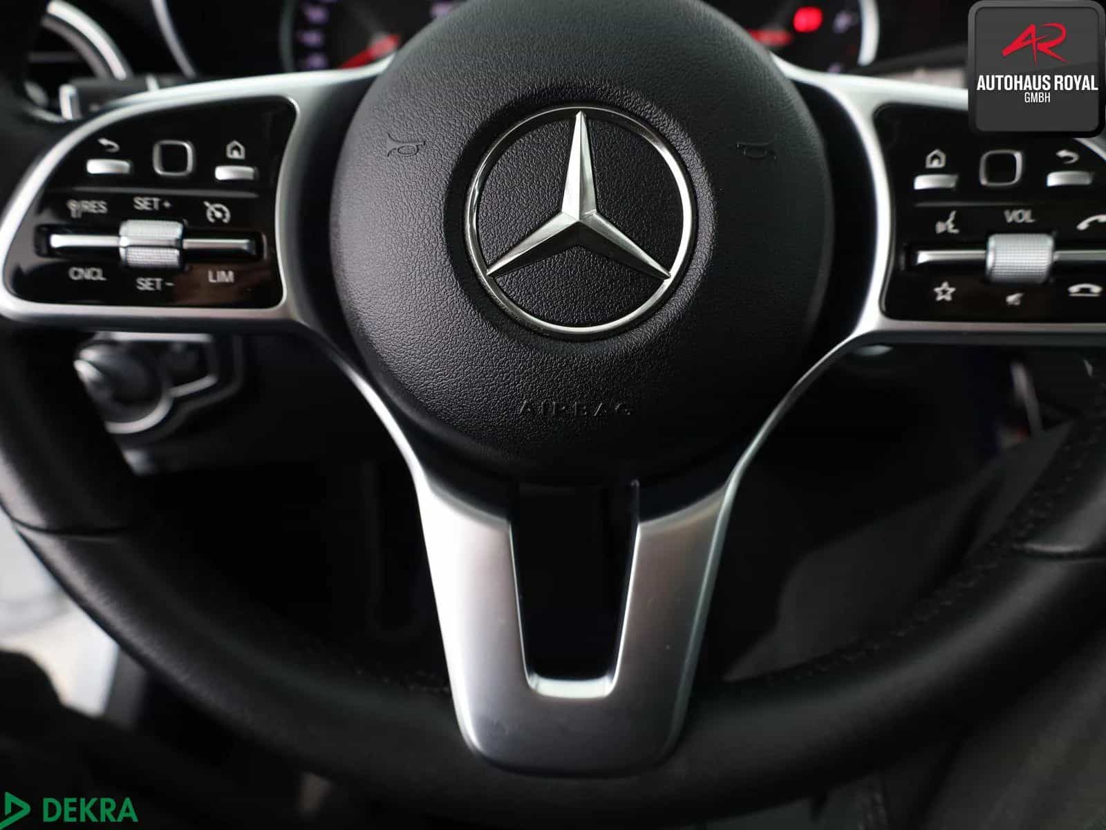 Mercedes-Benz C-Class 220 11/2019-photo-14