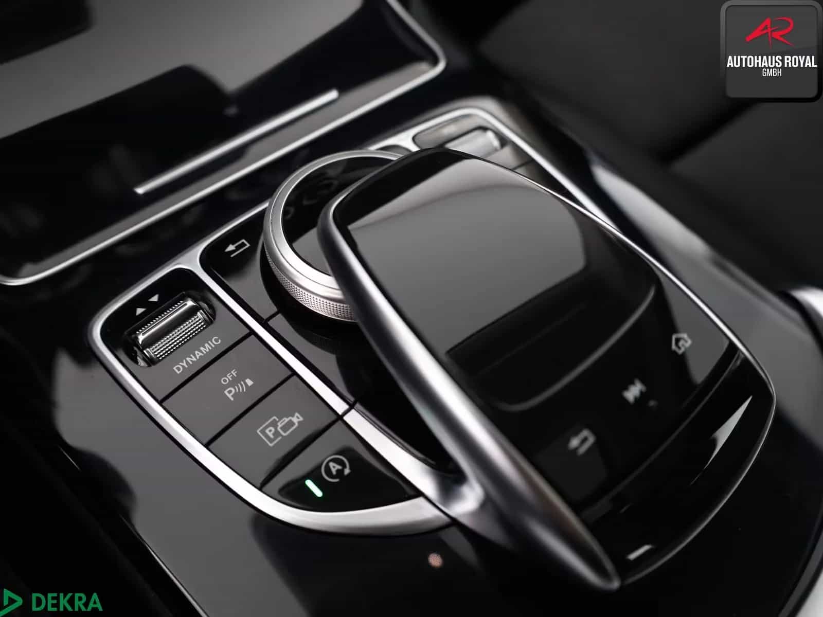 Mercedes-Benz C-Class 220 11/2019-photo-22