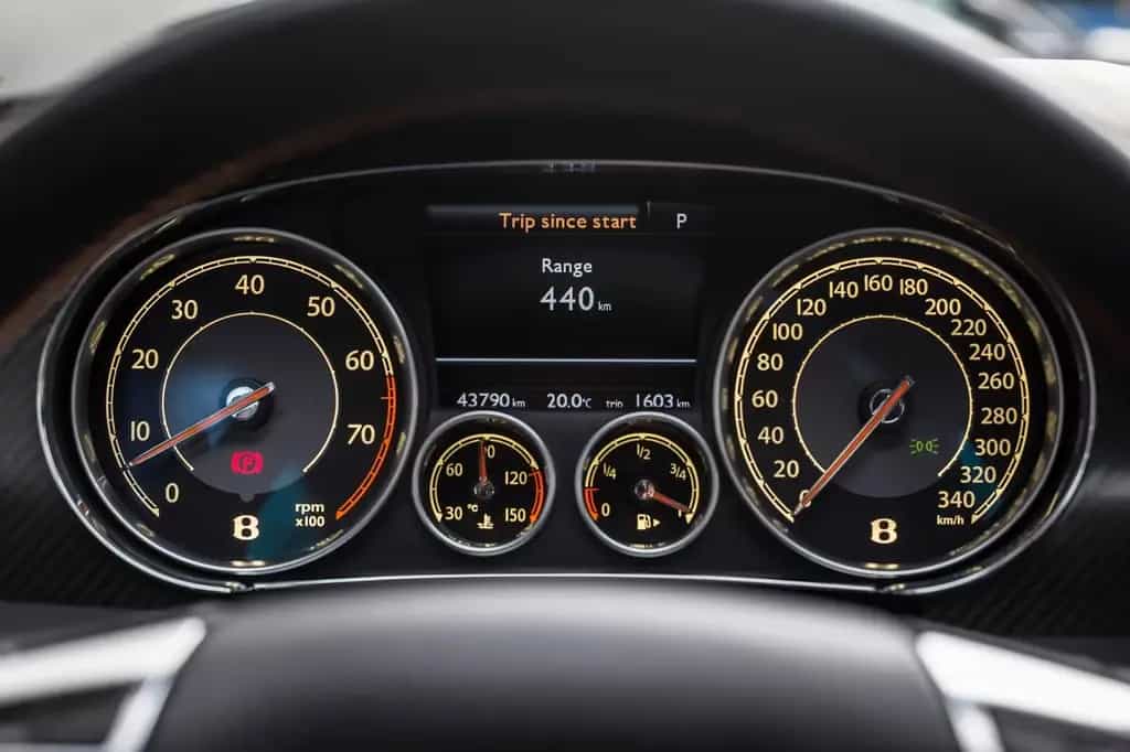 Bentley Continental GTC V8 S Ceramic Carbon 07/2016-photo-21