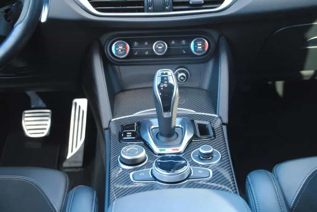 Alfa Romeo Stelvio 2.9 V6 Quadrifoglio Q4 PANO-Dach 04/2021-photo-16