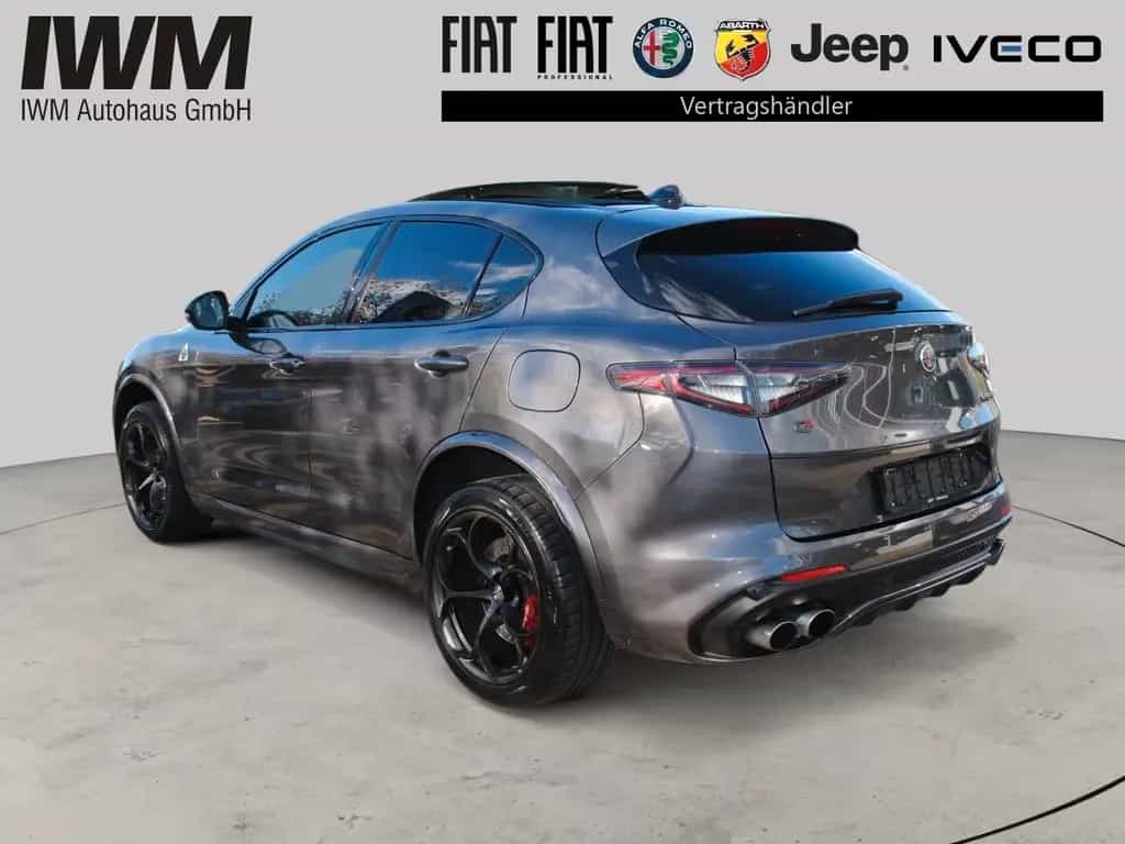 Alfa Romeo Stelvio 2.9 V6 Quadrifoglio Q4 PANO-Dach 04/2021-photo-2