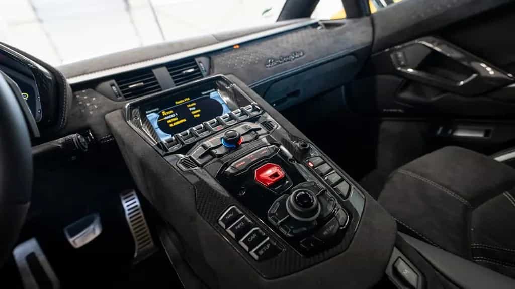 Lamborghini Aventador Ultimae Roadster 1of250 08/2022-photo-10