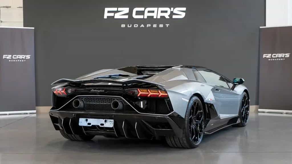 Lamborghini Aventador Ultimae Roadster 1of250 08/2022-photo-3