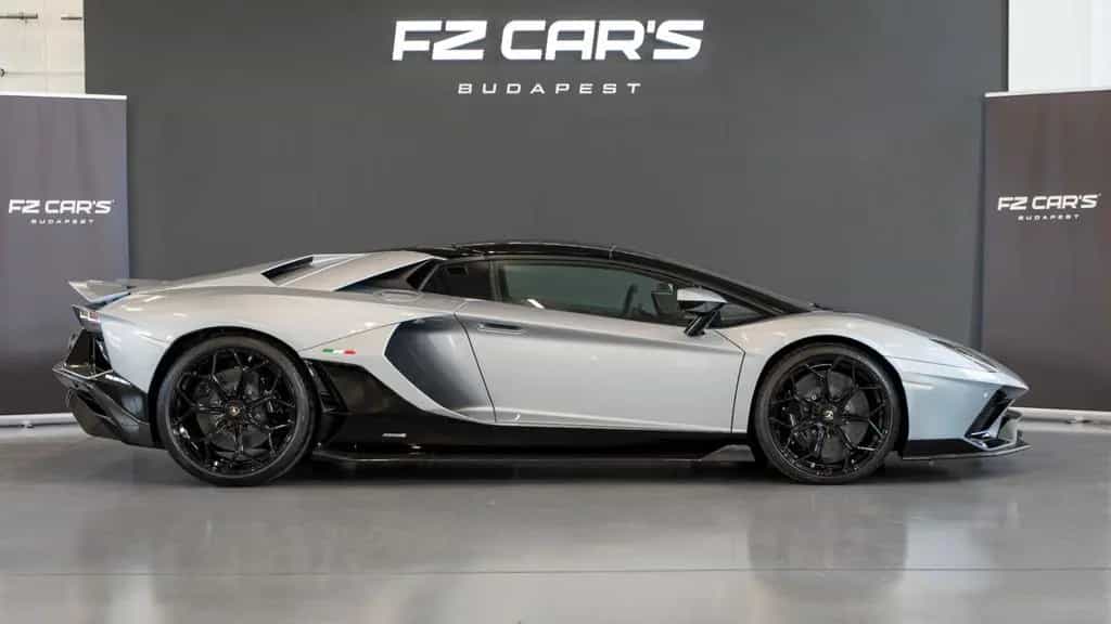 Lamborghini Aventador Ultimae Roadster 1of250 08/2022-photo-5
