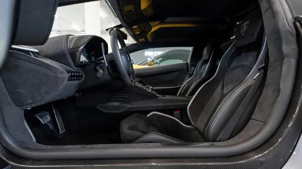 Lamborghini Aventador Ultimae Roadster 1of250 08/2022-photo-6