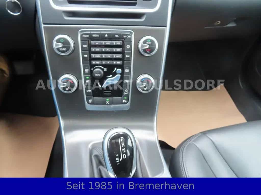Volvo V60 Cross Country,2,4D,5-Zyl, AWD,1Hd,Scheckheft 01/2016-photo-12