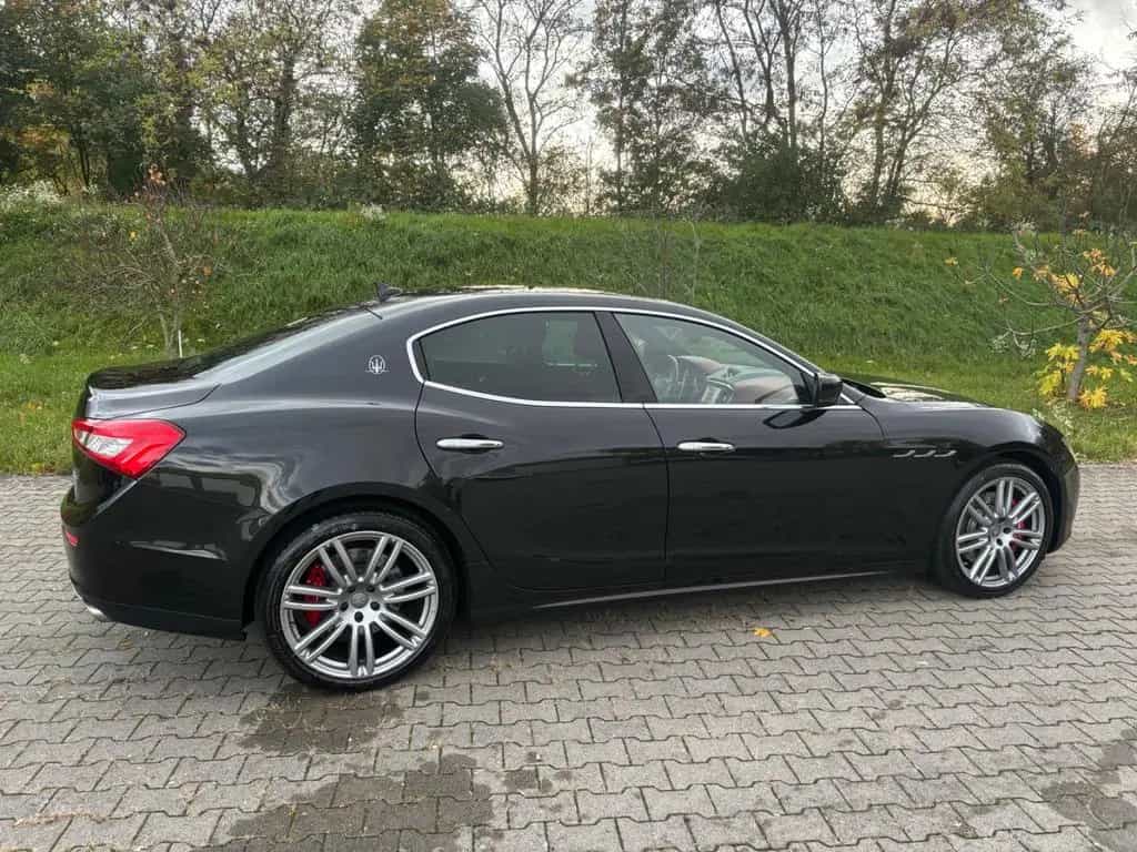 Maserati Ghibli S Q4 V6 06/2016-photo-6