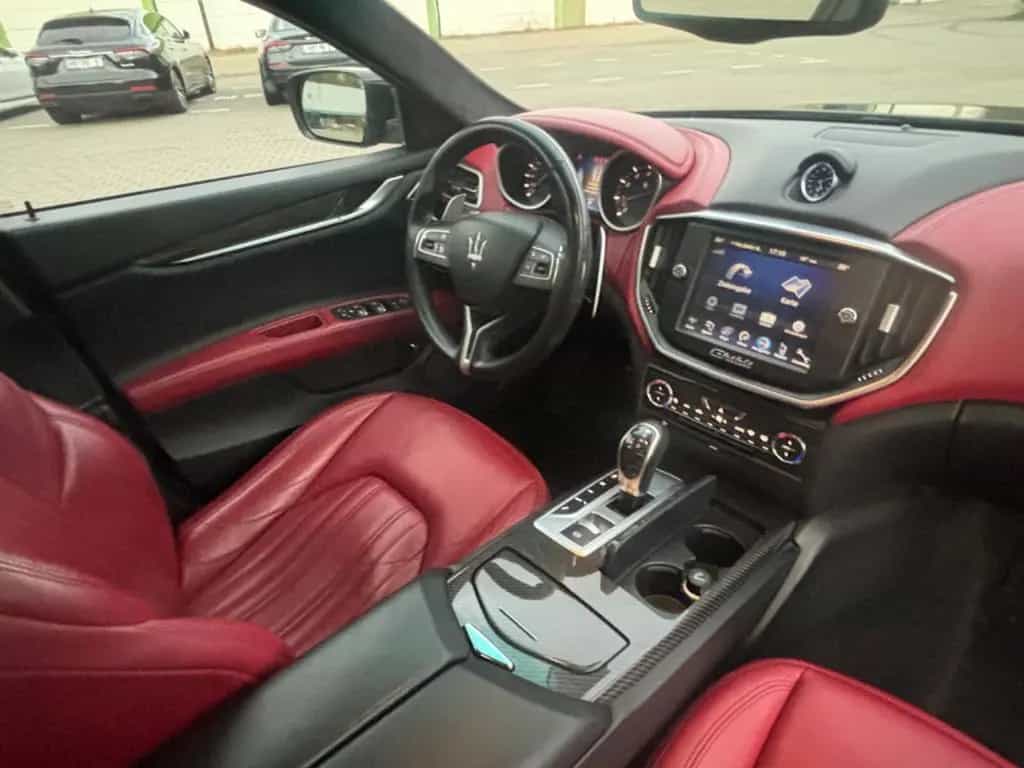 Maserati Ghibli S Q4 V6 06/2016-photo-9