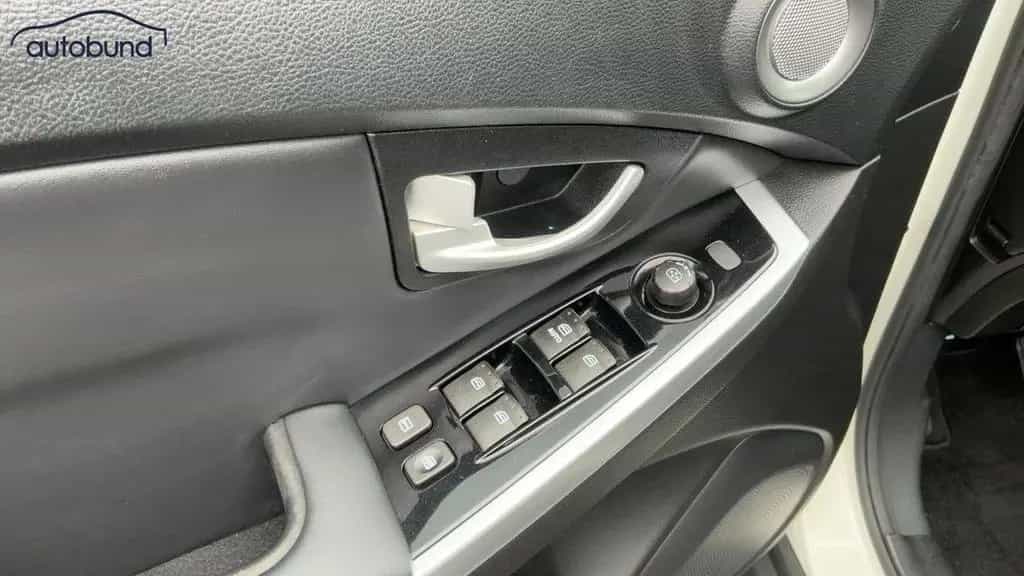 Ssangyong Korando 2,2 e-XDi Alu KA NAV PDC RFK Shz 12/2016-photo-19