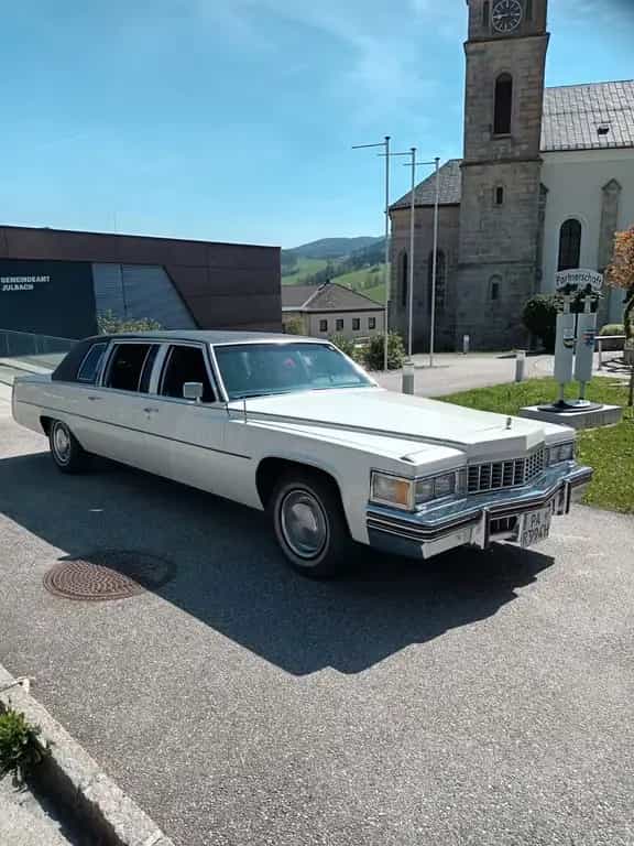 Cadillac Fleetwood 06/1977-photo-2