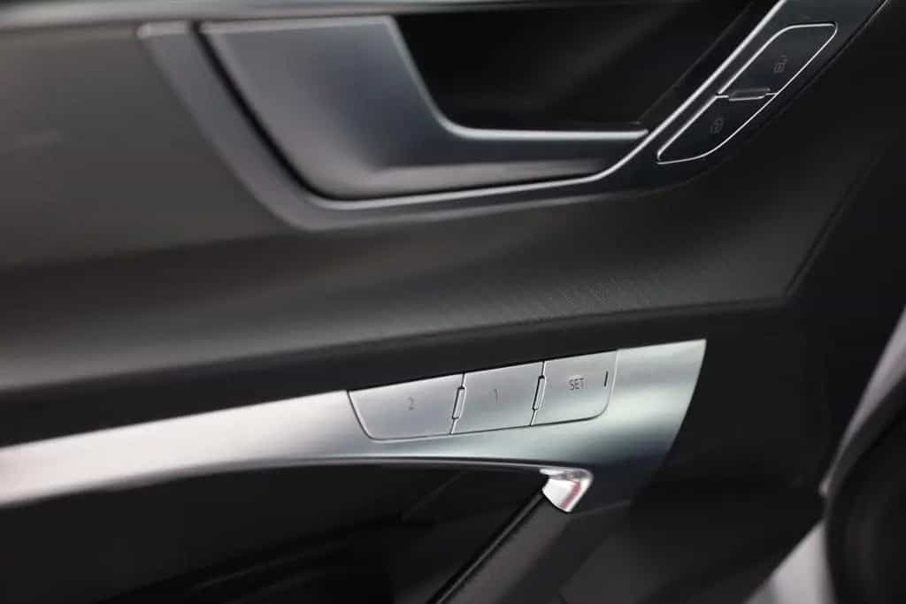 Audi A6 Avant 40 TDI LED Navi ACC Spurhalte AHK Leder 05/2021-photo-29