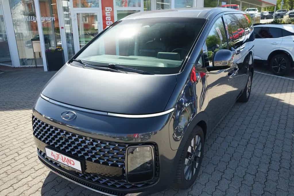 Hyundai STARIA 2.2 CRDi Signature DCT 4WD LED 360° Bose 05/2022-photo-12
