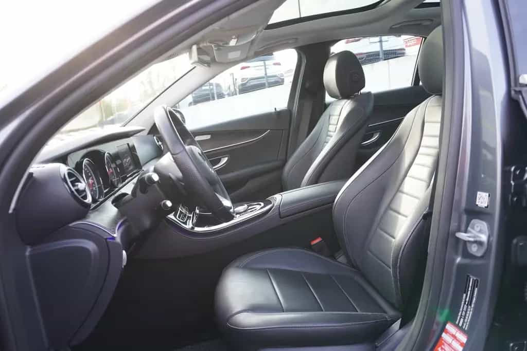 Mercedes-Benz E 300 E300 9G-Tronic LED Navi Schiebedach Leder AHK 06/2017-photo-12