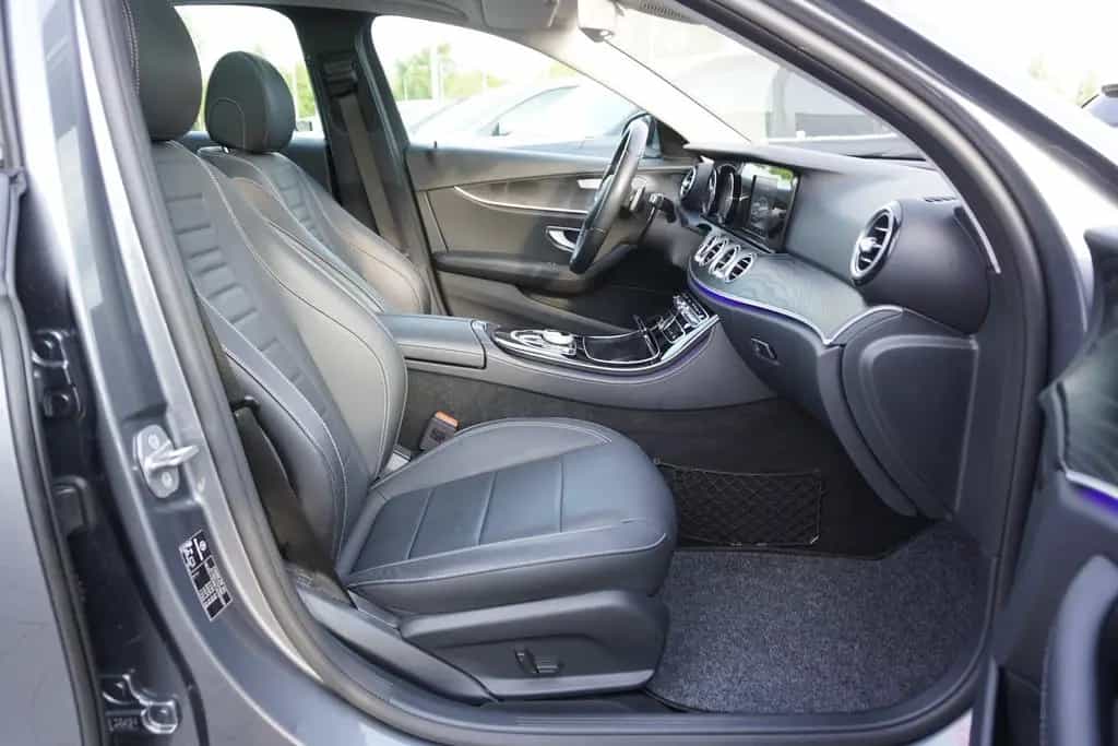 Mercedes-Benz E 300 E300 9G-Tronic LED Navi Schiebedach Leder AHK 06/2017-photo-15