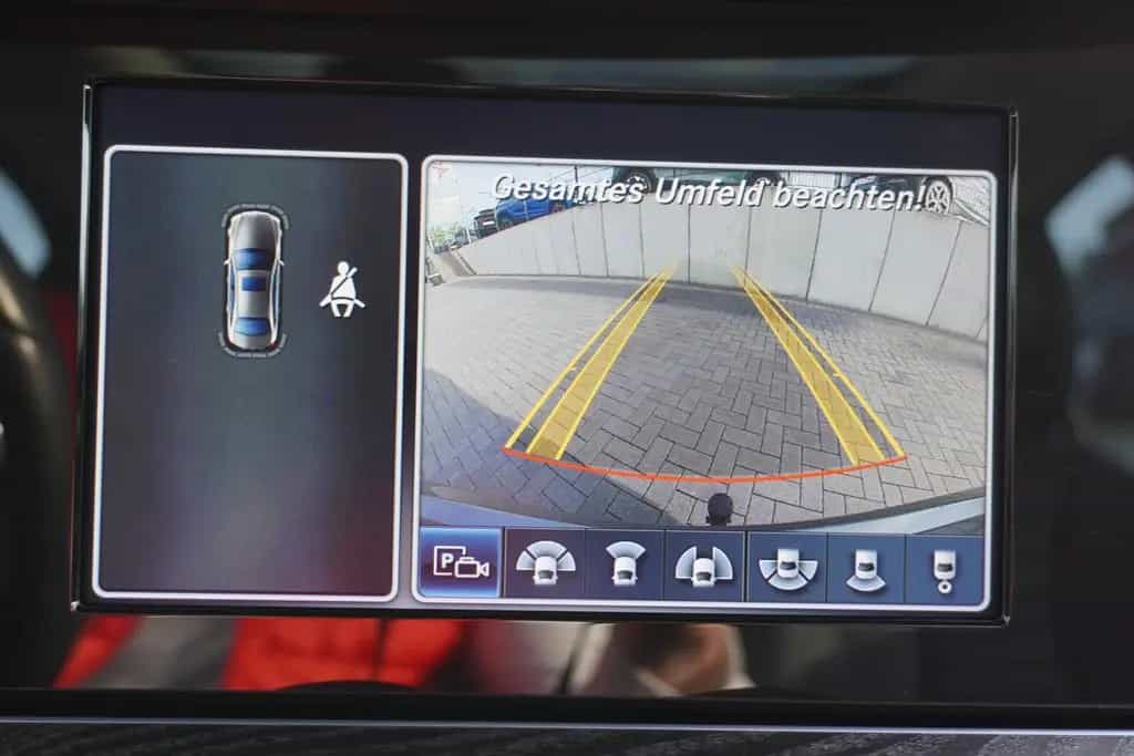 Mercedes-Benz E 300 E300 9G-Tronic LED Navi Schiebedach Leder AHK 06/2017-photo-25