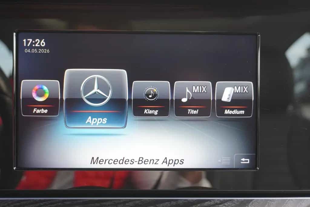 Mercedes-Benz E 300 E300 9G-Tronic LED Navi Schiebedach Leder AHK 06/2017-photo-30