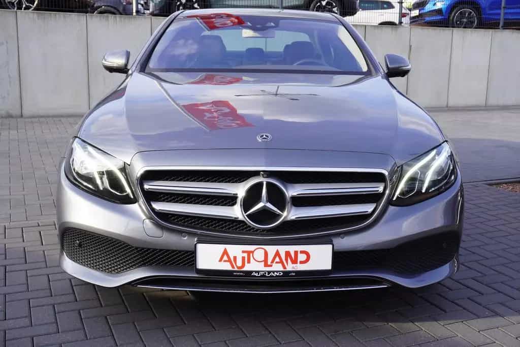 Mercedes-Benz E 300 E300 9G-Tronic LED Navi Schiebedach Leder AHK 06/2017-photo-6
