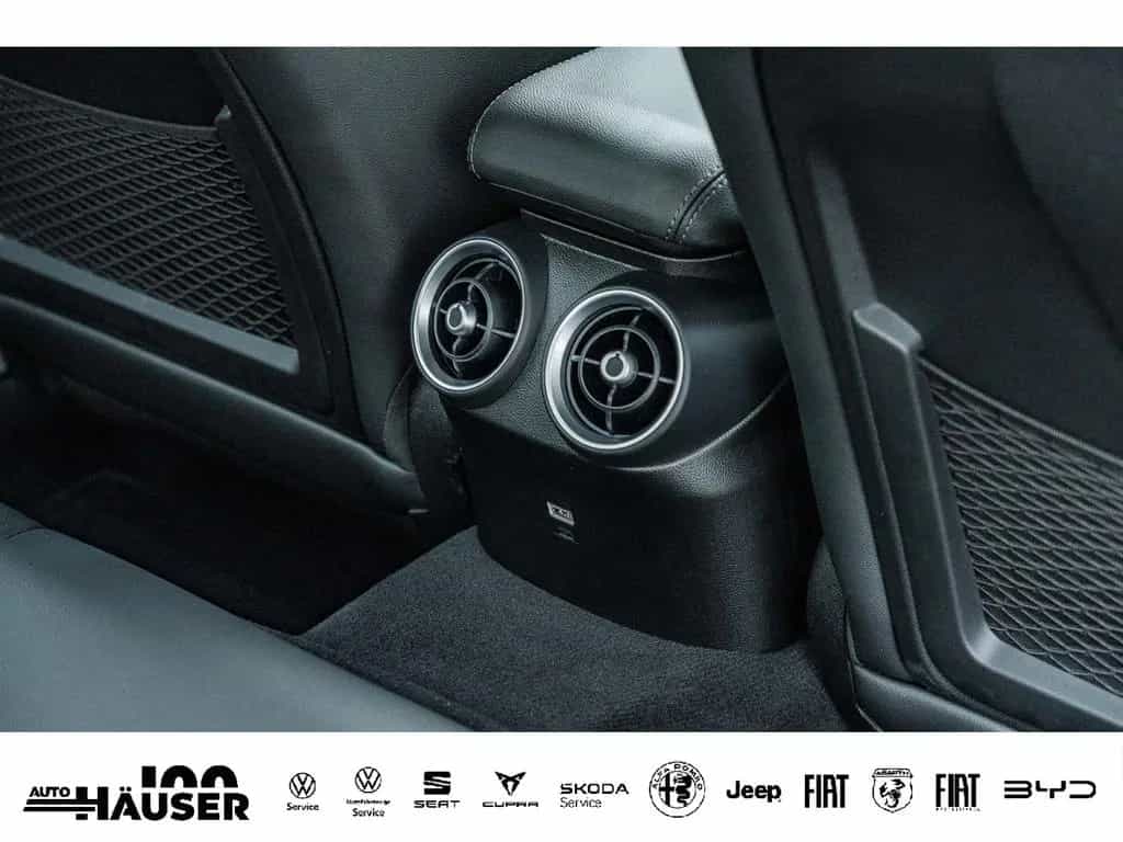 Alfa Romeo Giulia Veloce 2.0 Turbo AT8 Q4 PREMIUM TECHNOLOG 12/2025-photo-11