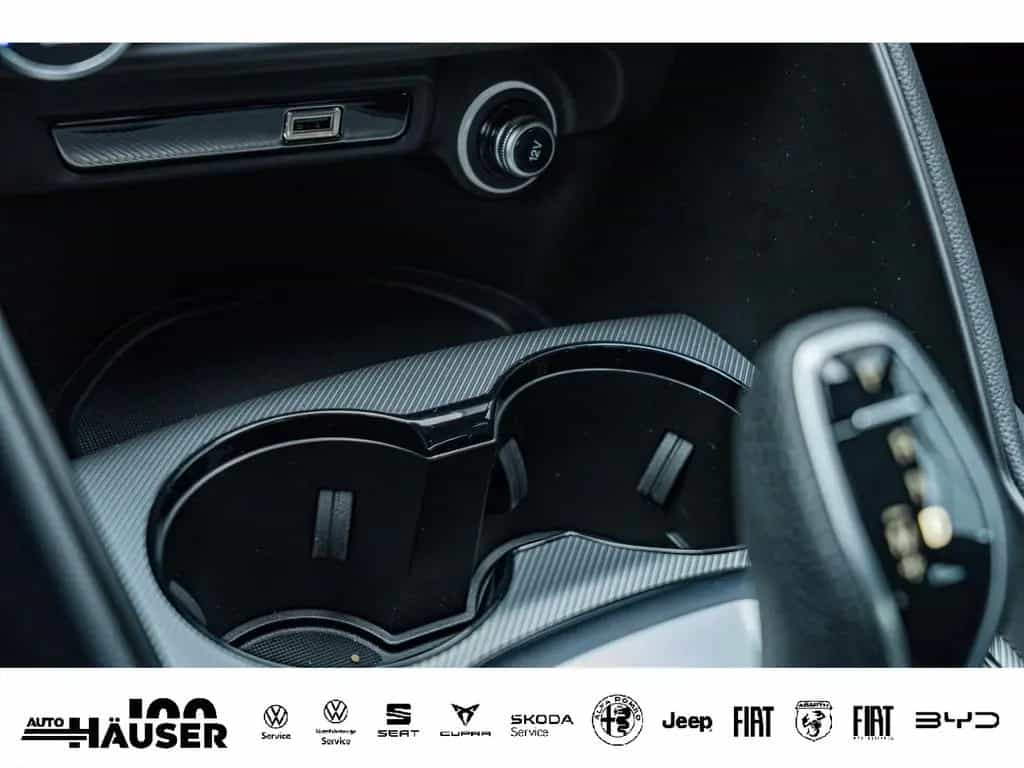 Alfa Romeo Giulia Veloce 2.0 Turbo AT8 Q4 PREMIUM TECHNOLOG 12/2025-photo-23