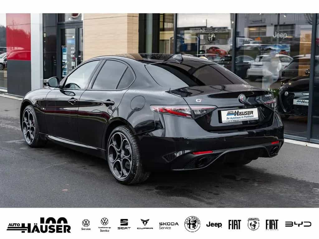 Alfa Romeo Giulia Veloce 2.0 Turbo AT8 Q4 PREMIUM TECHNOLOG 12/2025-photo-2