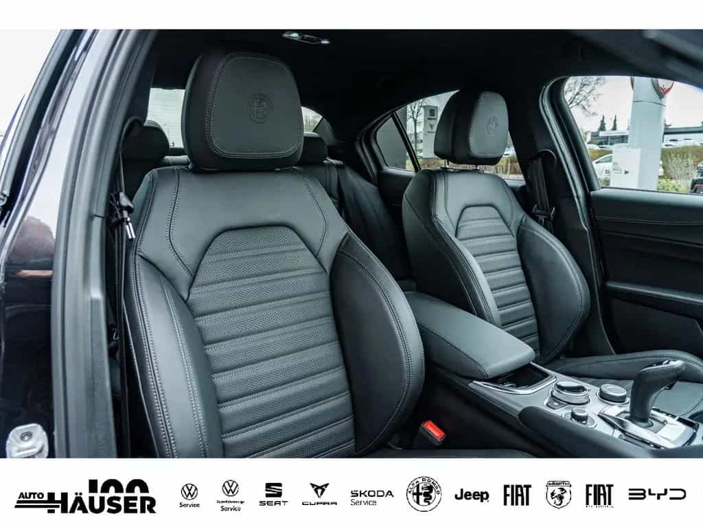 Alfa Romeo Giulia Veloce 2.0 Turbo AT8 Q4 PREMIUM TECHNOLOG 12/2025-photo-8